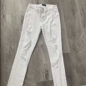 White Ripped Bebe skinny Jeans